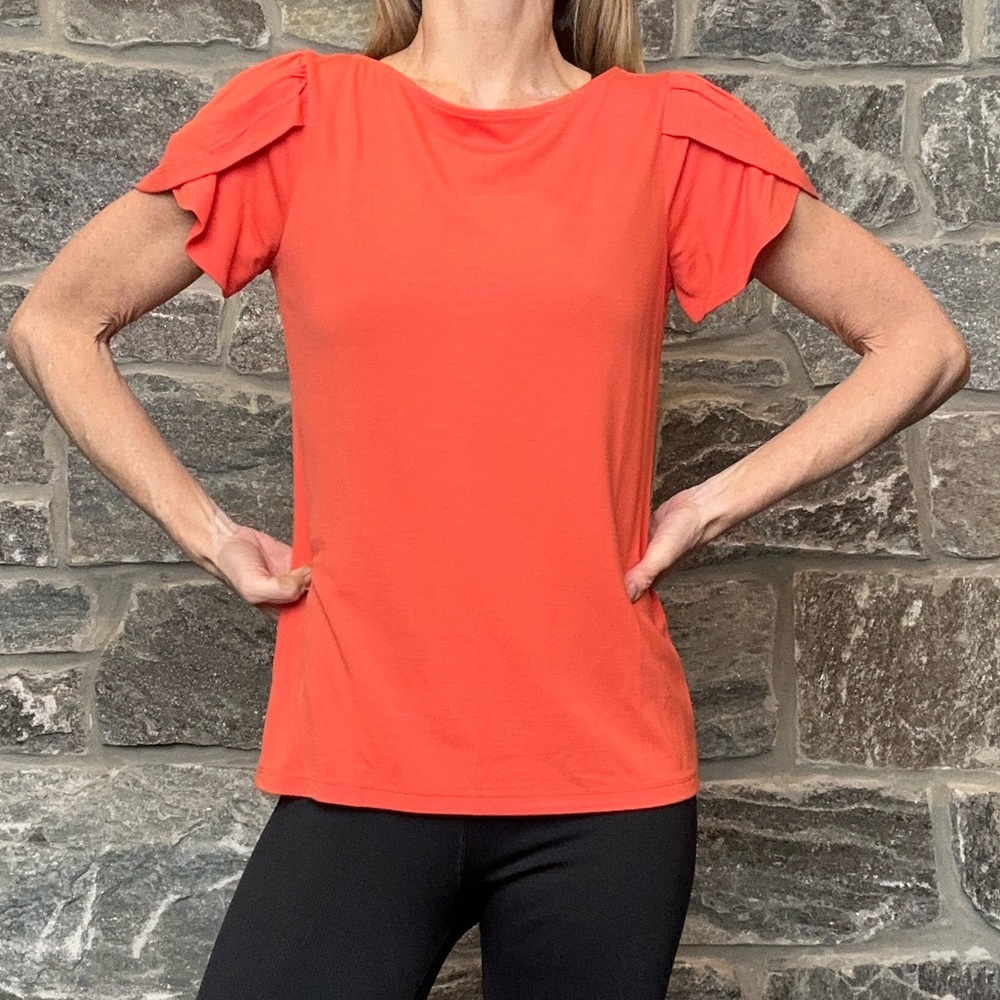 NWT Ann Taylor stretchy Tulip Pedal Tee
